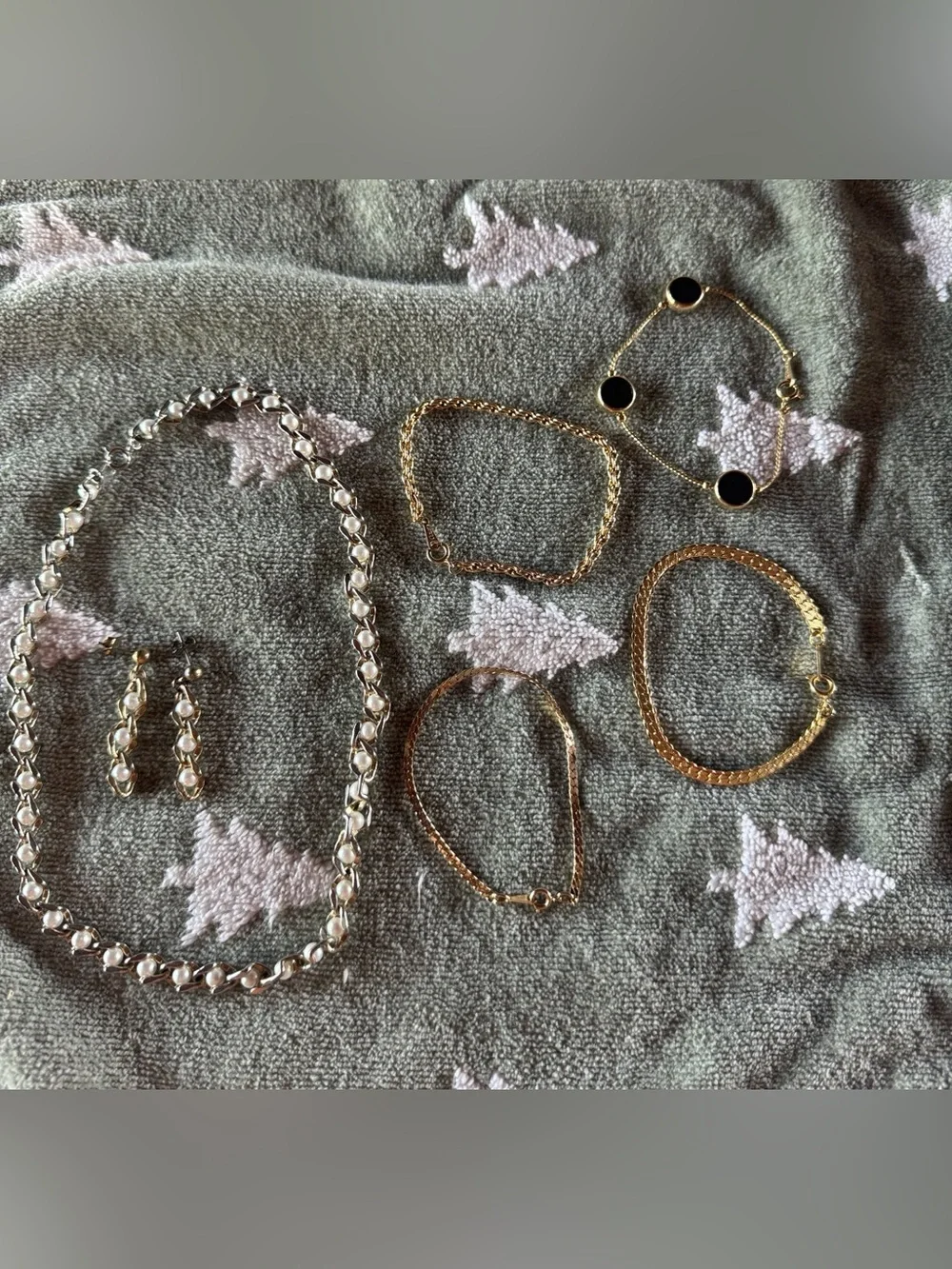 Vintage Costume Jewelry 1980s 4 Bracelets Marked Japan+Claire’s + Pearl Set